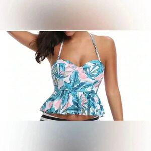 Women’s Tankini Swim Top Size Large Pre-Owned Excellent Condition